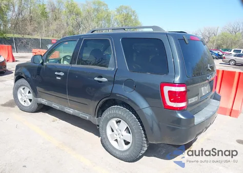 2009 Ford Escape Xlt z USA, uszkodzony, nr VIN 1FMCU03G19KC59507